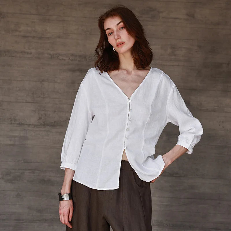 Olivia Bennet | Fitted V-Neck Linen Blouse