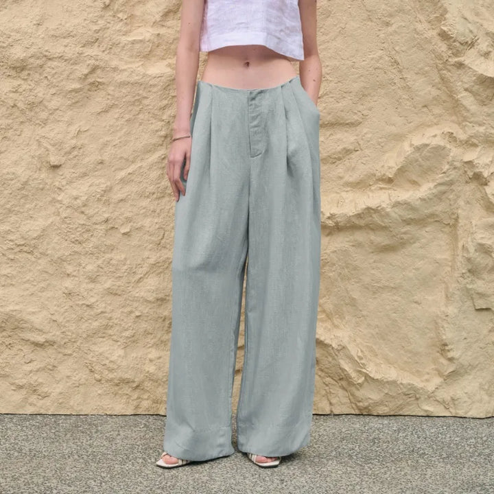 Olivia Bennet | Pleated Wide Leg Linen Pant