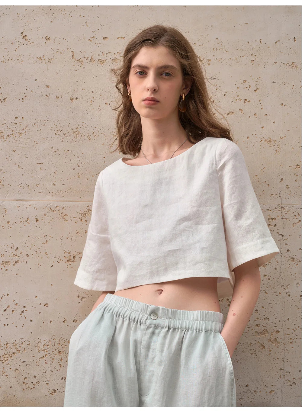 Olivia Bennet | Boxy Linen Crop Top