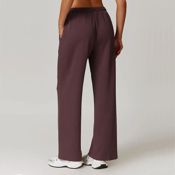 Olivia Bennet | High Rise Pant for Women in Black