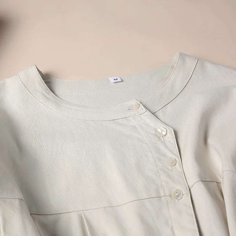 Olivia Bennet | Gathered Lantern Sleeve Blouse