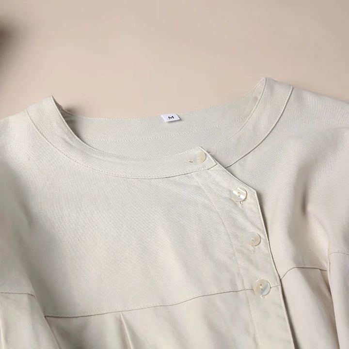 Olivia Bennet | Gathered Lantern Sleeve Blouse