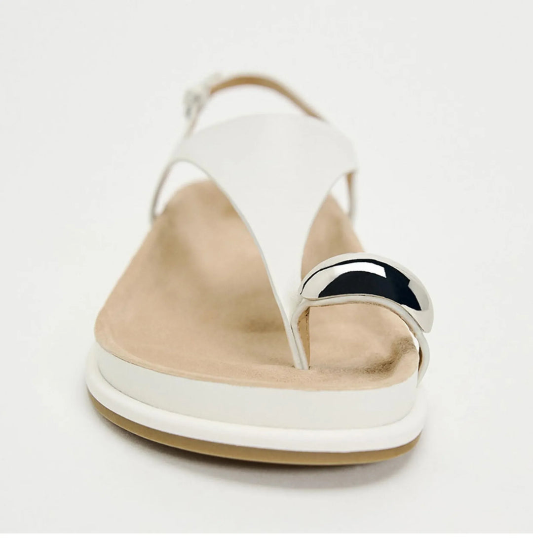 Olivia Bennet | Luxe Flats for Women in Black