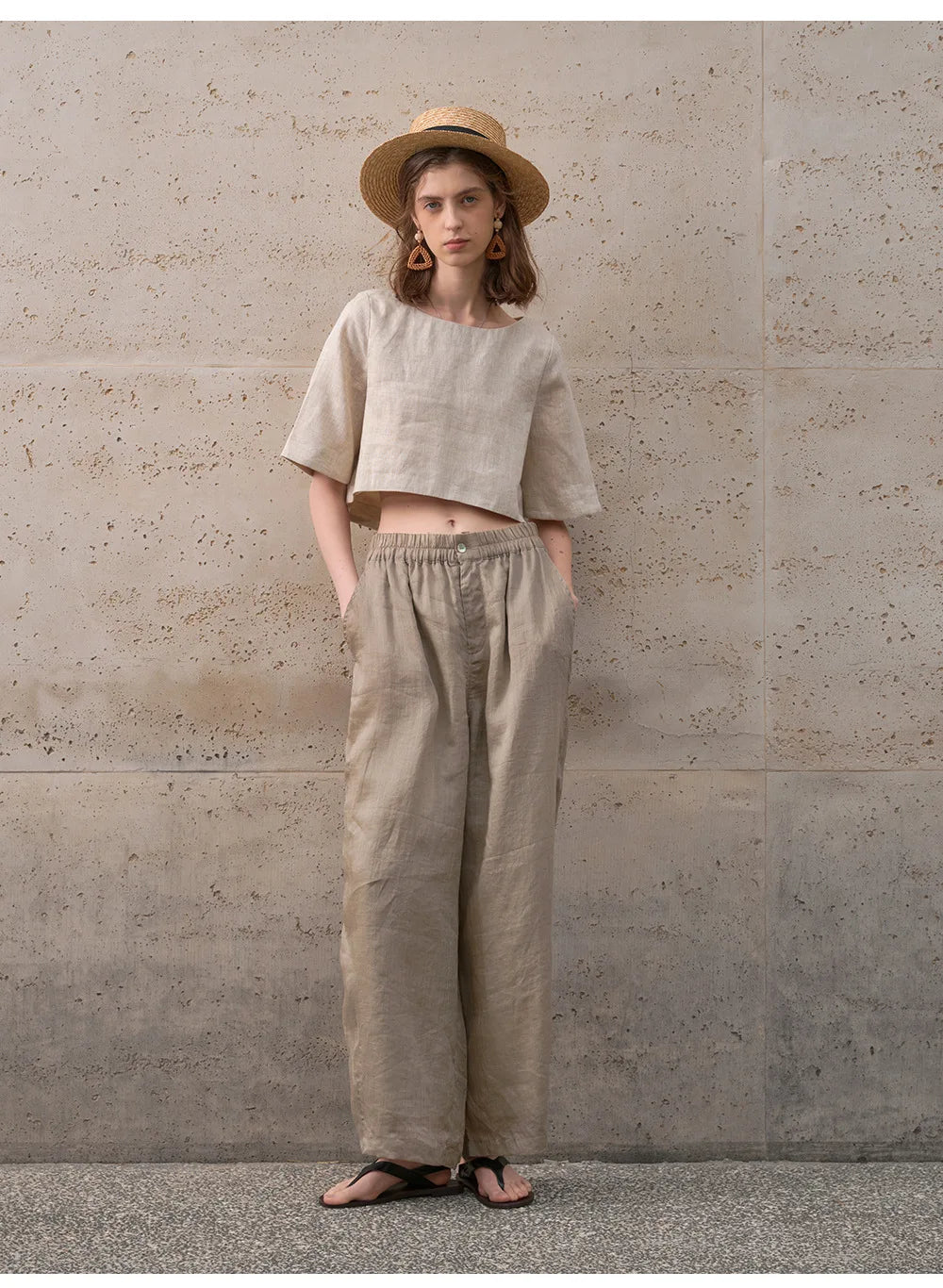 Olivia Bennet | Boxy Linen Crop Top