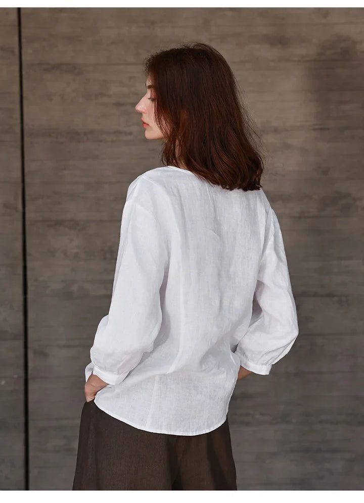 Olivia Bennet | Fitted V-Neck Linen Blouse