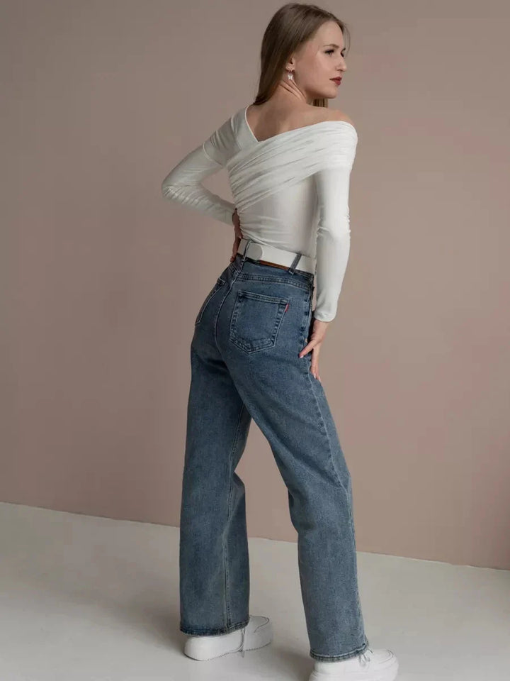 Olivia Bennet | Off-Shoulder Top for Women in Cotton Blend, Fitted, White