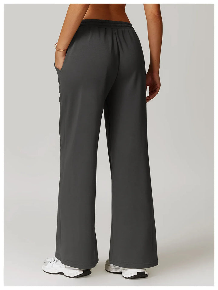 Olivia Bennet | High Rise Pant for Women in Black