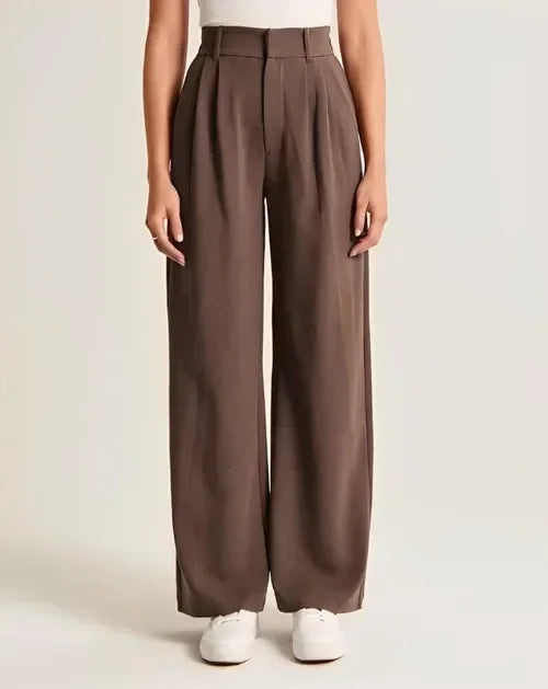 Olivia Bennet | Tailored Wide-Leg Trousers for Women in Black