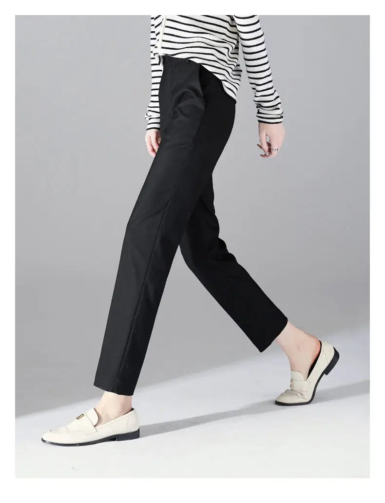 Olivia Bennet | High-Waist Trousers for Women in Elegant Fit, Black