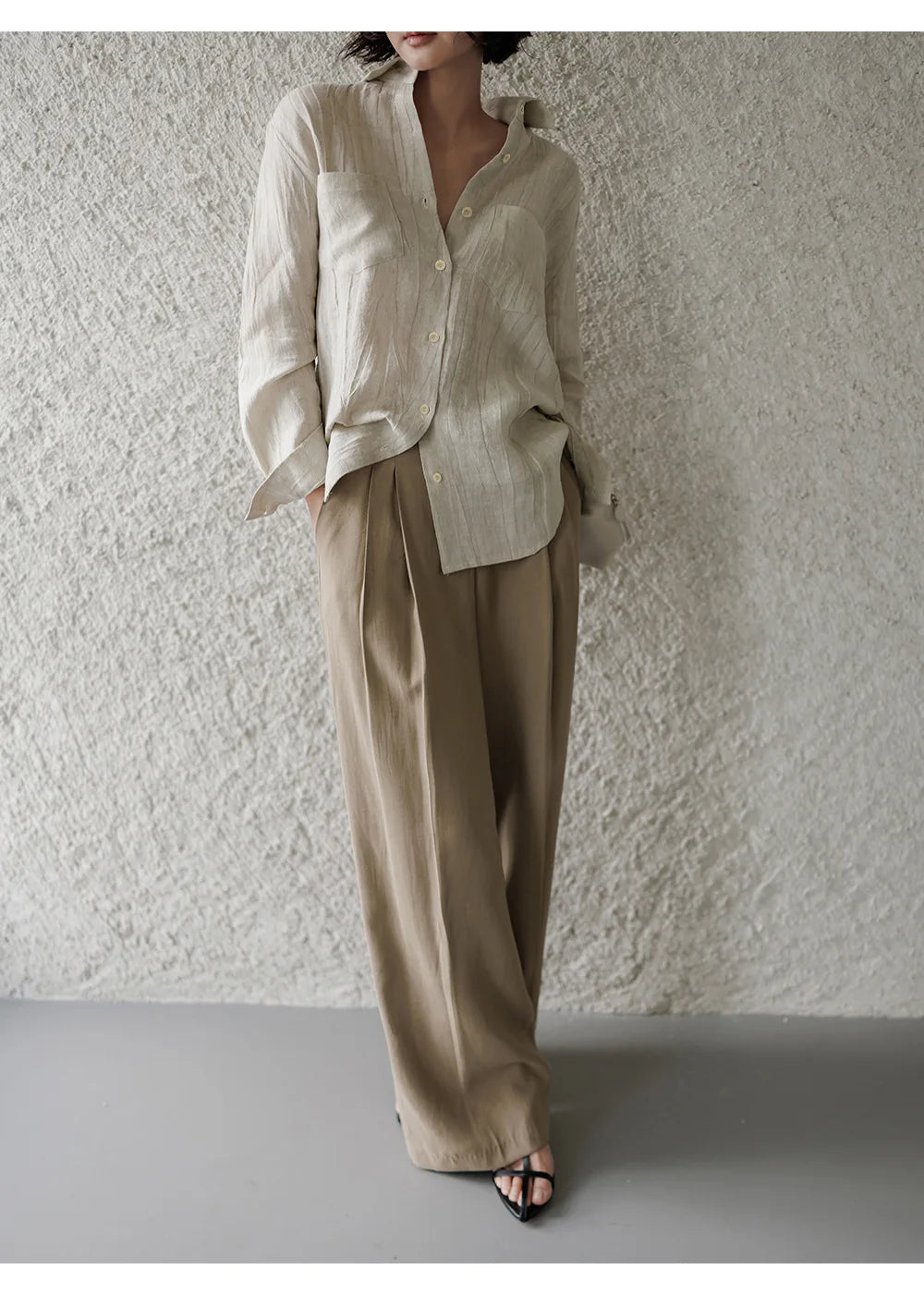 Olivia Bennet | Pleated Linen Button Shirt