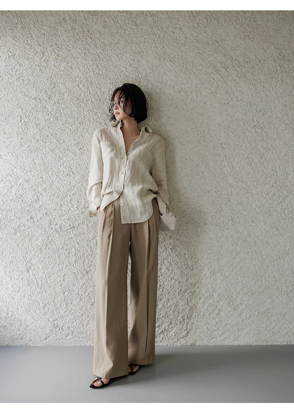 Olivia Bennet | Pleated Linen Button Shirt