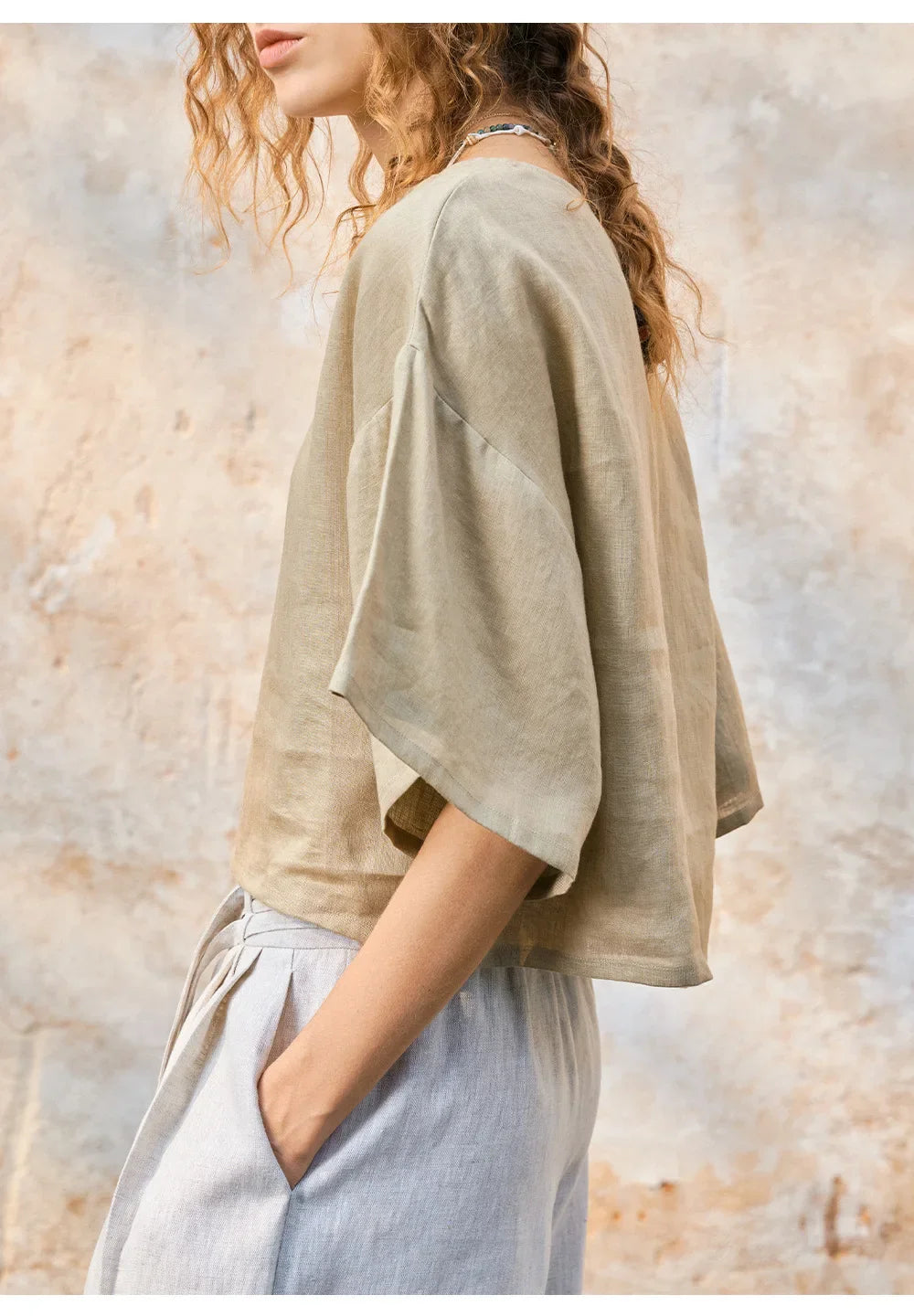 Olivia Bennet | Flared Sleeve Linen Pullover