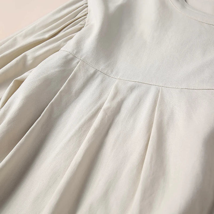 Olivia Bennet | Gathered Lantern Sleeve Blouse