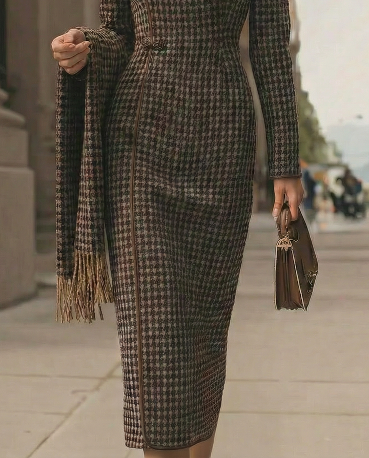 Olivia Bennet | Black and White Houndstooth Tailored Fit Wool-Blend Midi Dress