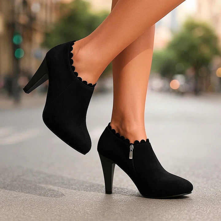 PRESLEY PETAL-EDGE HEEL