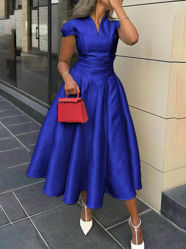 Olivia Bennet | Short Sleeves Solid Color V-Neck Midi Dresses