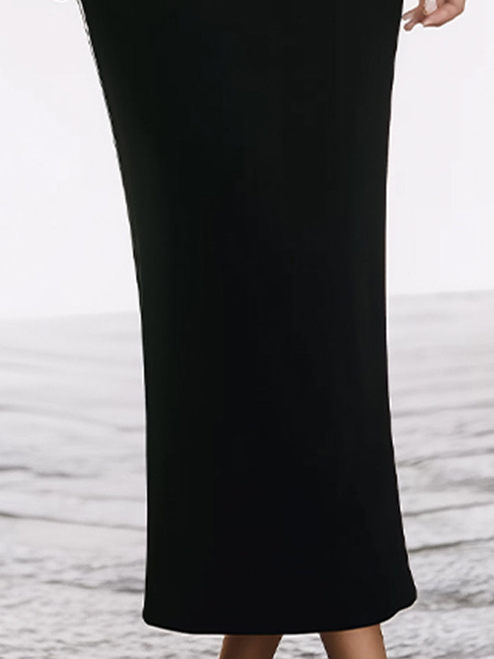 Olivia Bennet | Contrast-Collar Sleeveless Crepe Maxi Pencil Dress