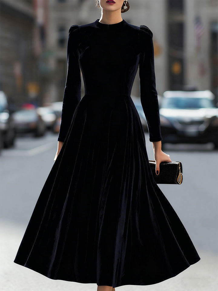 Olivia Bennet | Luxurious Velvet Long-Sleeve Midi Dress