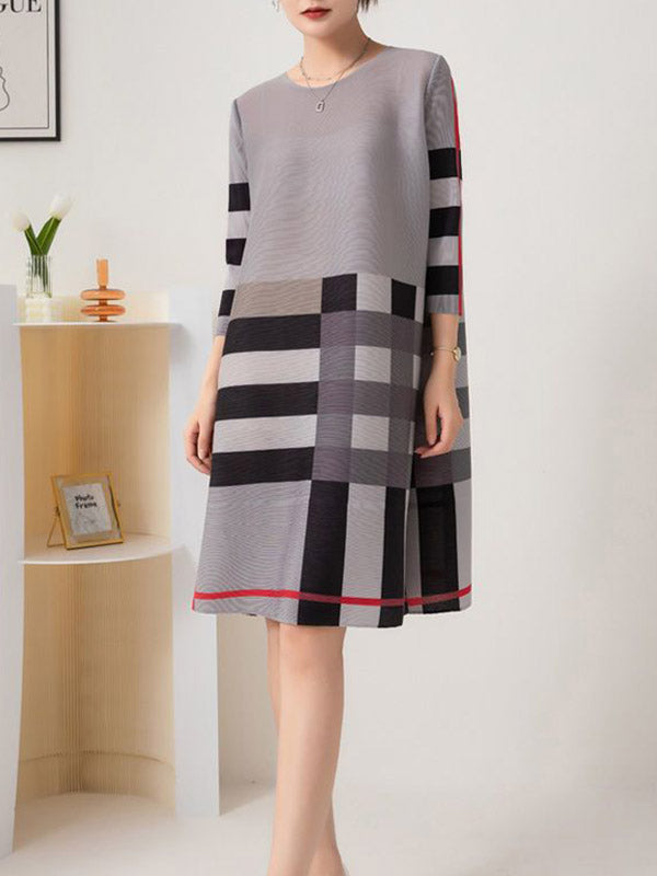 Olivia Bennet | A-Line Loose Contrast Color Plaid Pleated Round-Neck Mini Dresses