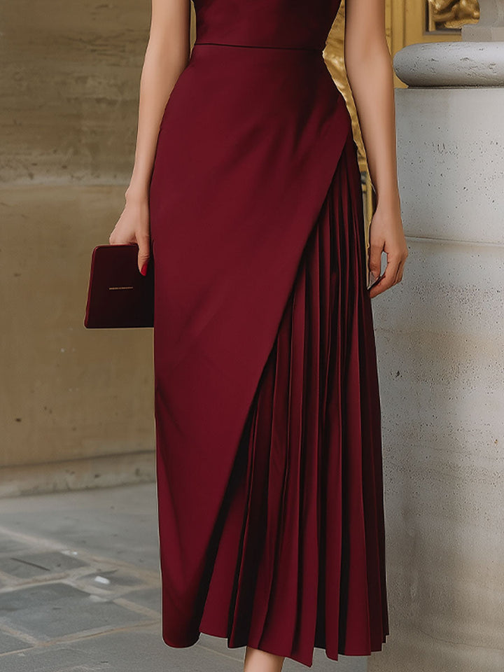 Olivia Bennet | Burgundy Halter-Neck Asymmetric Pleated Chiffon Dress