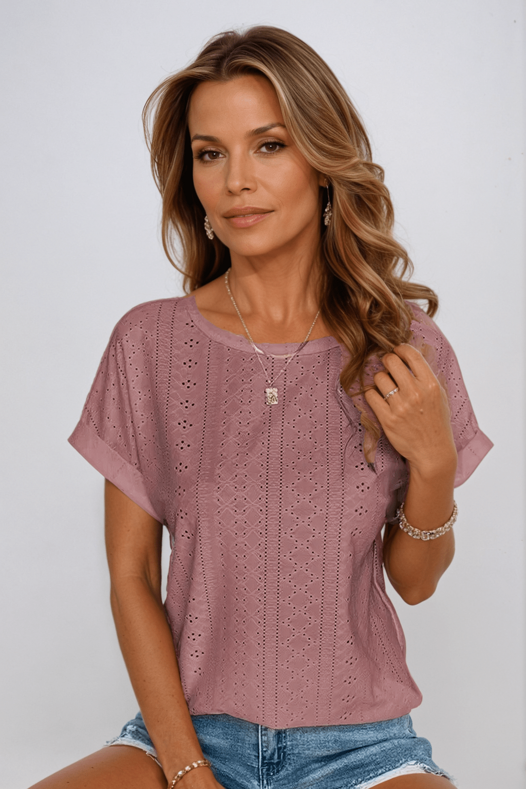 Liamo | Eyelet Top