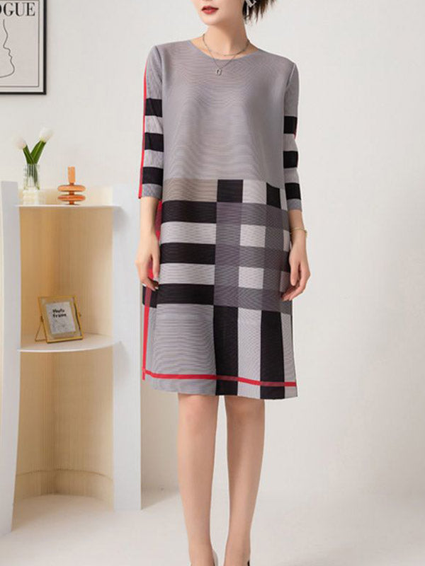Olivia Bennet | A-Line Loose Contrast Color Plaid Pleated Round-Neck Mini Dresses