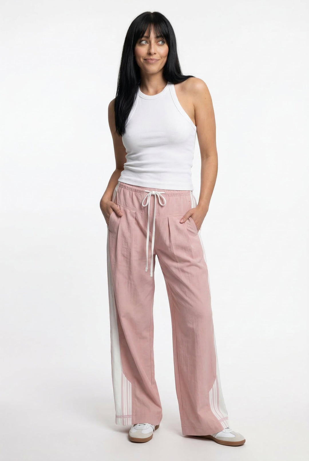 Olivia Bennet | Active Joggers for Women in Soft Fabric, Relaxed Fit, Black