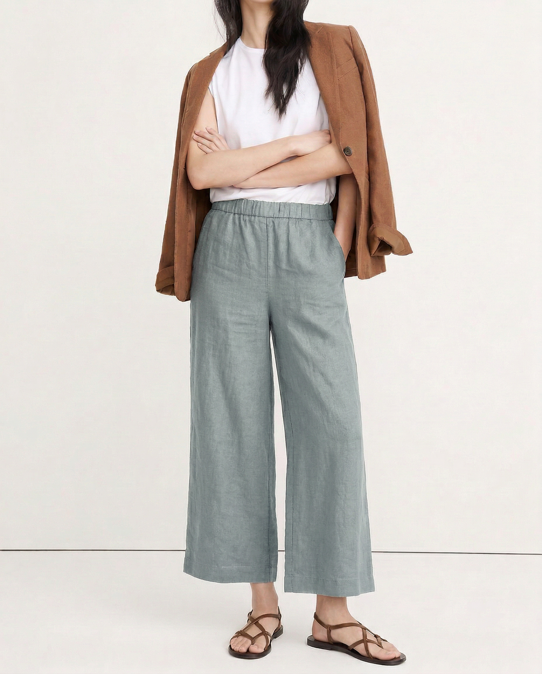 Olivia Bennet | Pleated Wide Leg Linen Pant