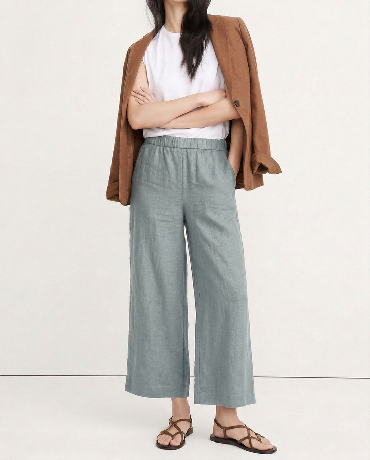 Olivia Bennet | Pleated Wide Leg Linen Pant