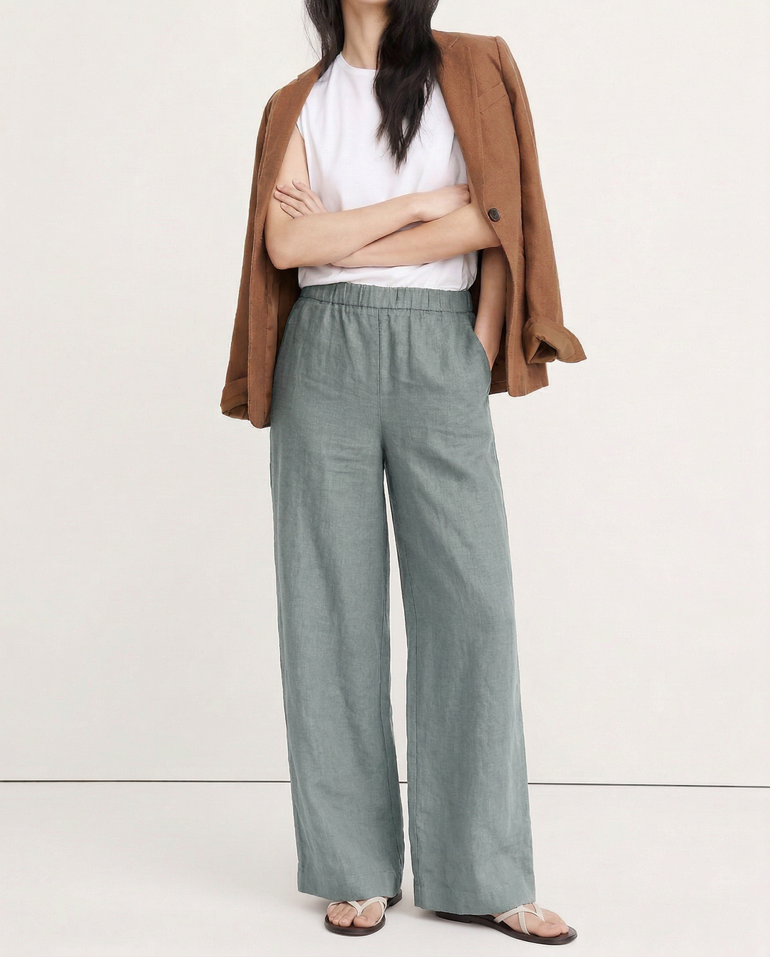 Olivia Bennet | Pleated Wide Leg Linen Pant