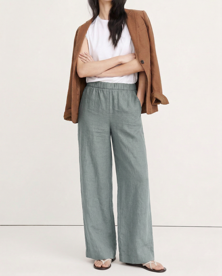 Olivia Bennet | Pleated Wide Leg Linen Pant
