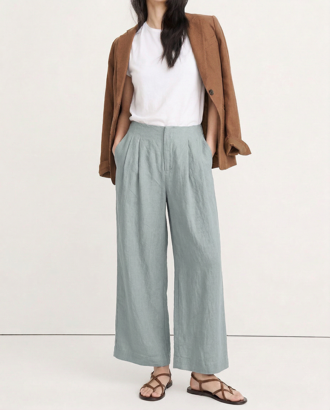 Olivia Bennet | Pleated Wide Leg Linen Pant