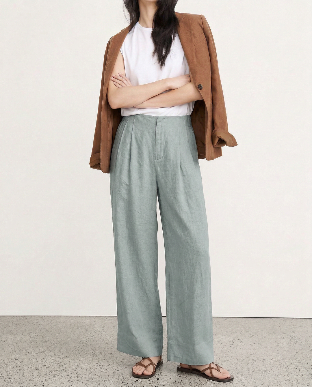 Olivia Bennet | Pleated Wide Leg Linen Pant