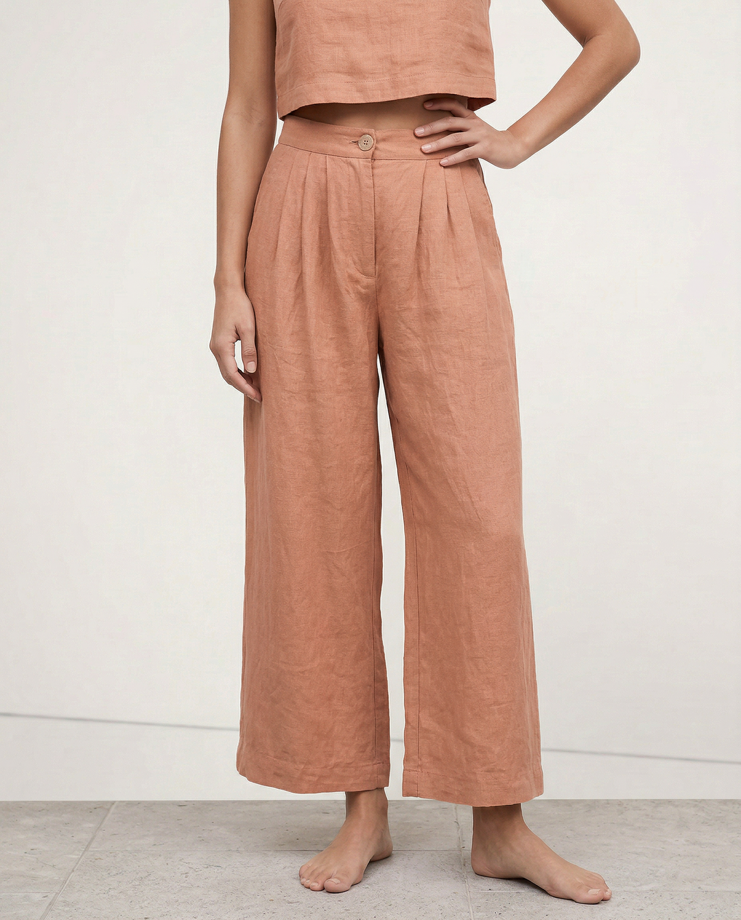 Olivia Bennet | Pleated Linen Culotte Pant