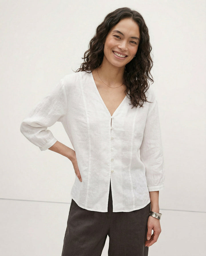 Olivia Bennet | Fitted V-Neck Linen Blouse