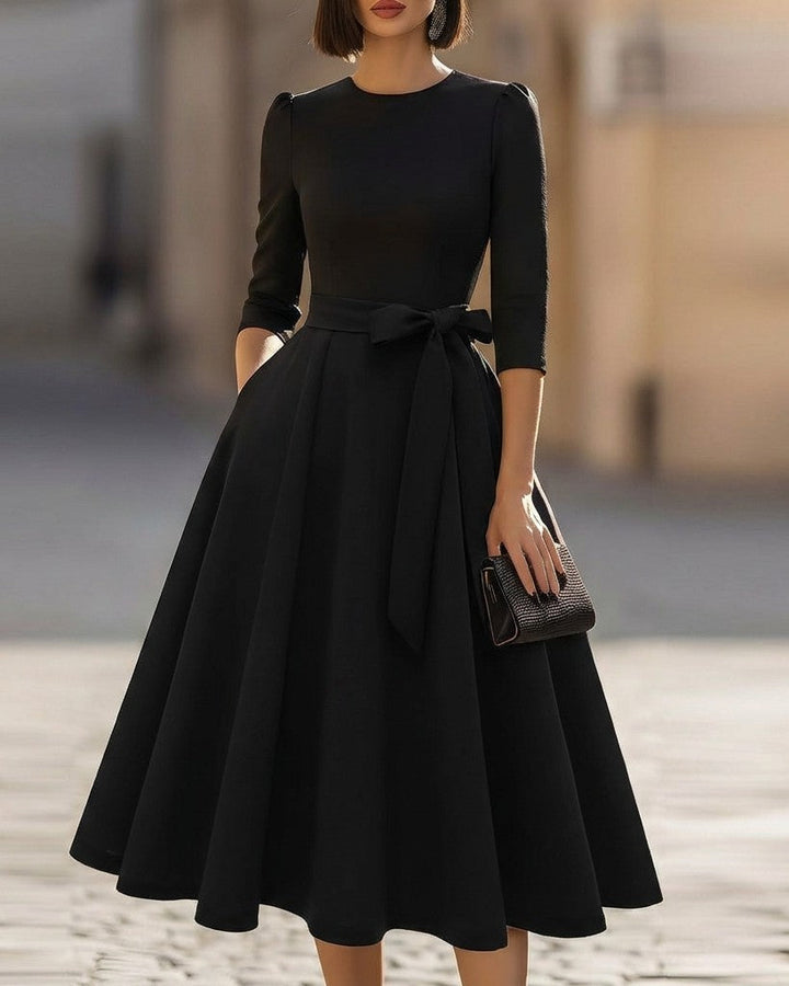 Olivia Bennet | Black Crew-Neck Midi Ribbed Cotton Dress