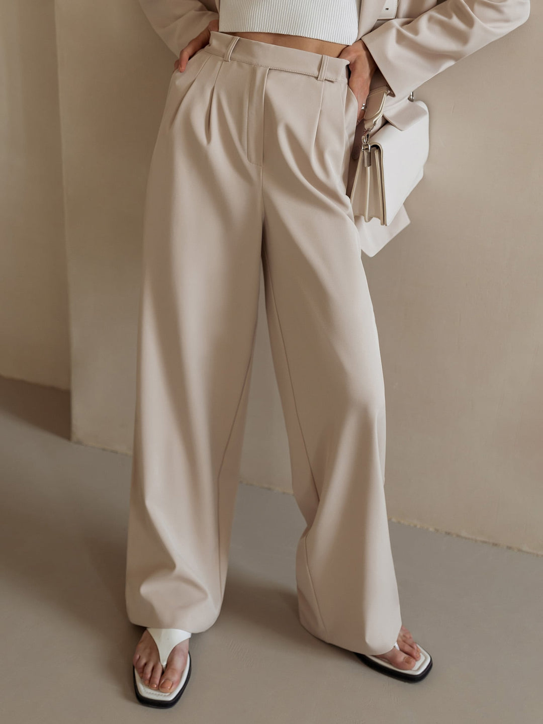 Olivia Bennet | Tailored Wide-Leg Trousers for Women in Black