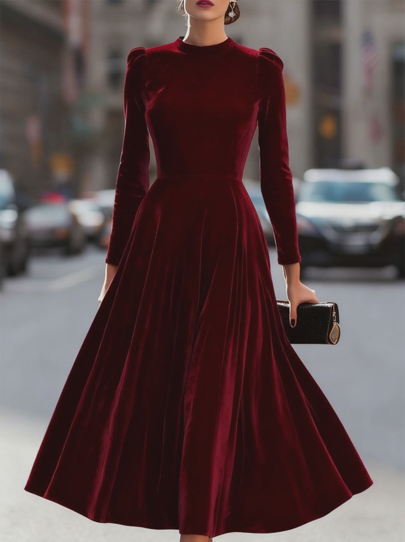 Olivia Bennet | Luxurious Velvet Long-Sleeve Midi Dress