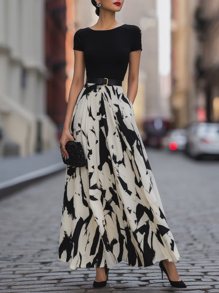Olivia Bennet | Abstract Print Pleated Maxi Dress