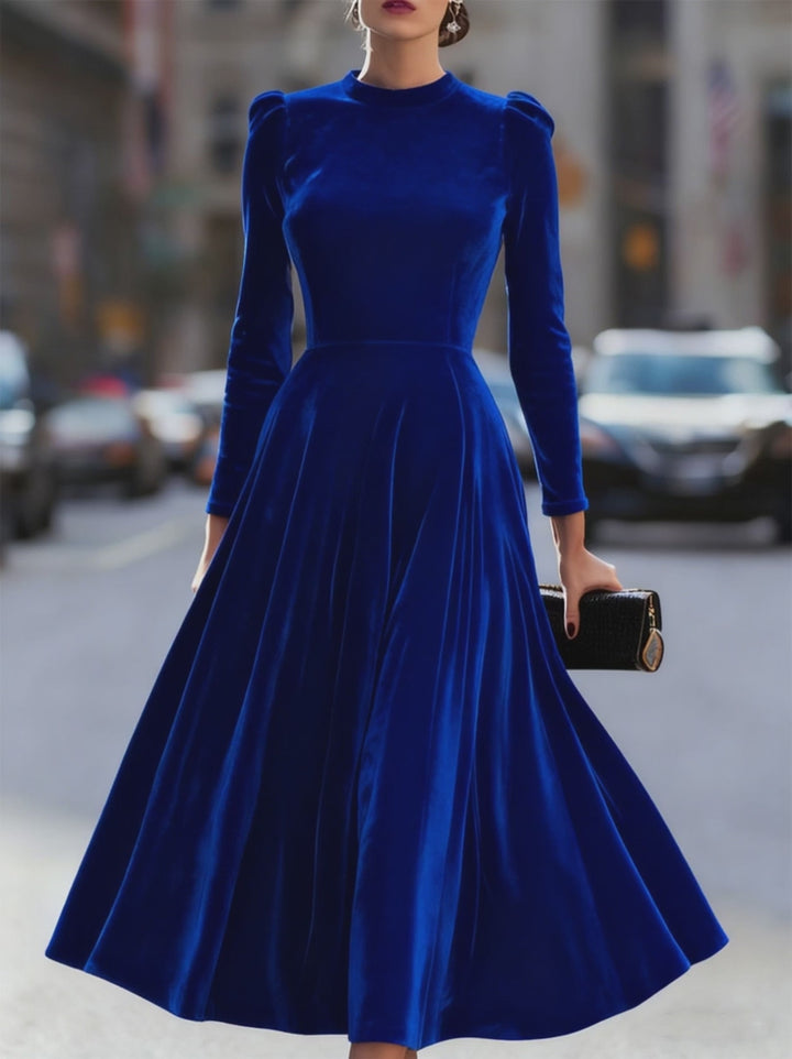 Olivia Bennet | Luxurious Velvet Long-Sleeve Midi Dress