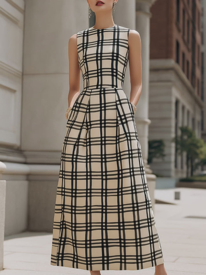 Olivia Bennet | Sleeveless Checkered Pleated A-Line Maxi Dress