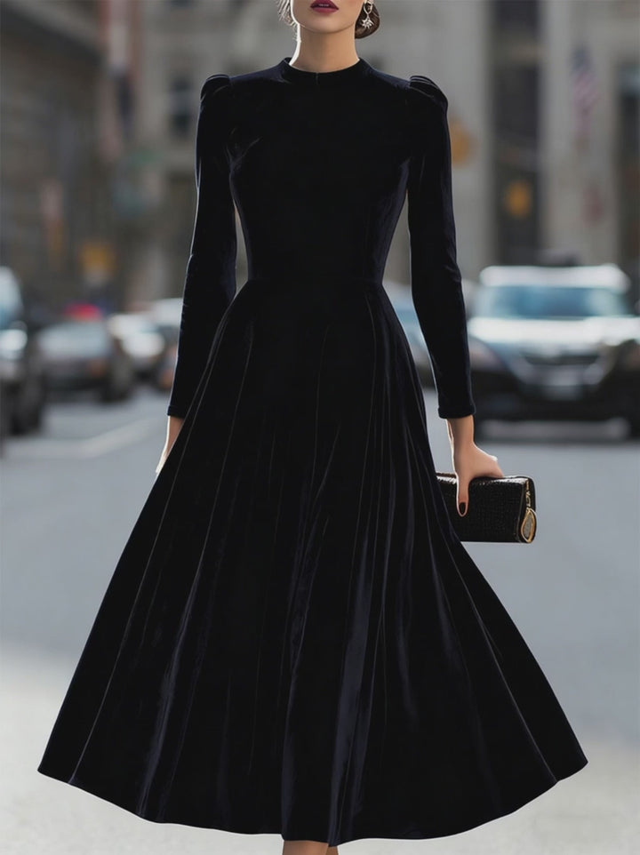 Olivia Bennet | Luxurious Velvet Long-Sleeve Midi Dress