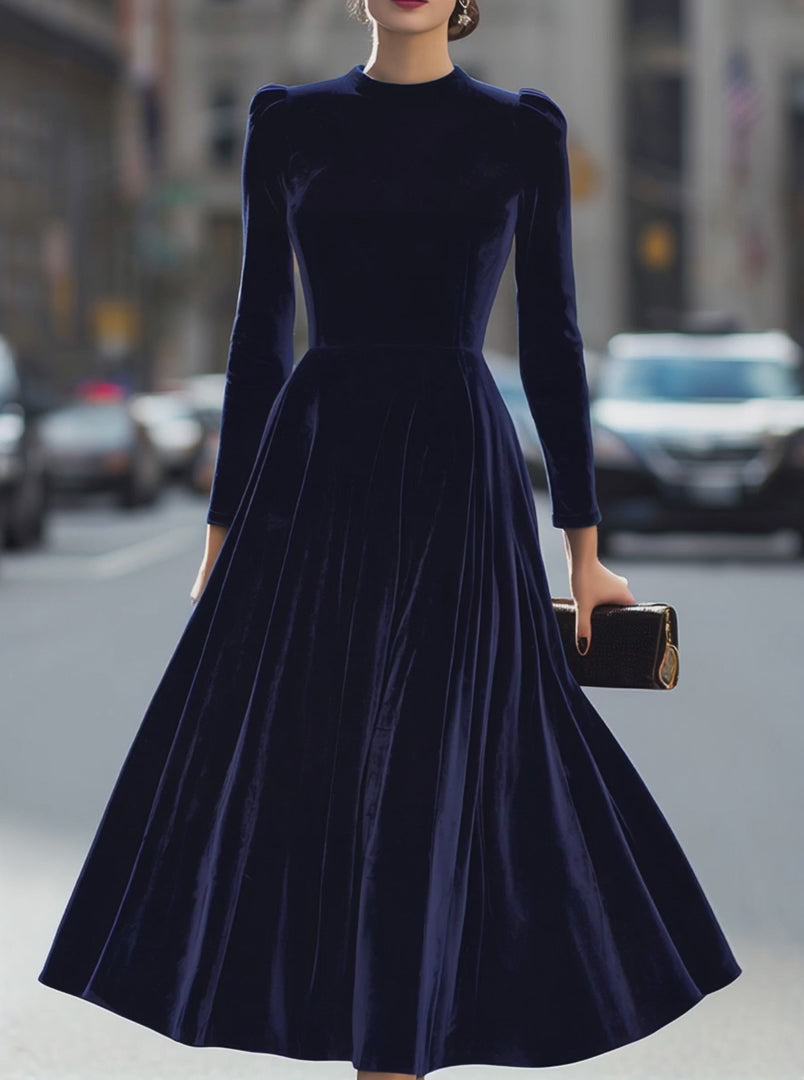 Olivia Bennet | Luxurious Velvet Long-Sleeve Midi Dress